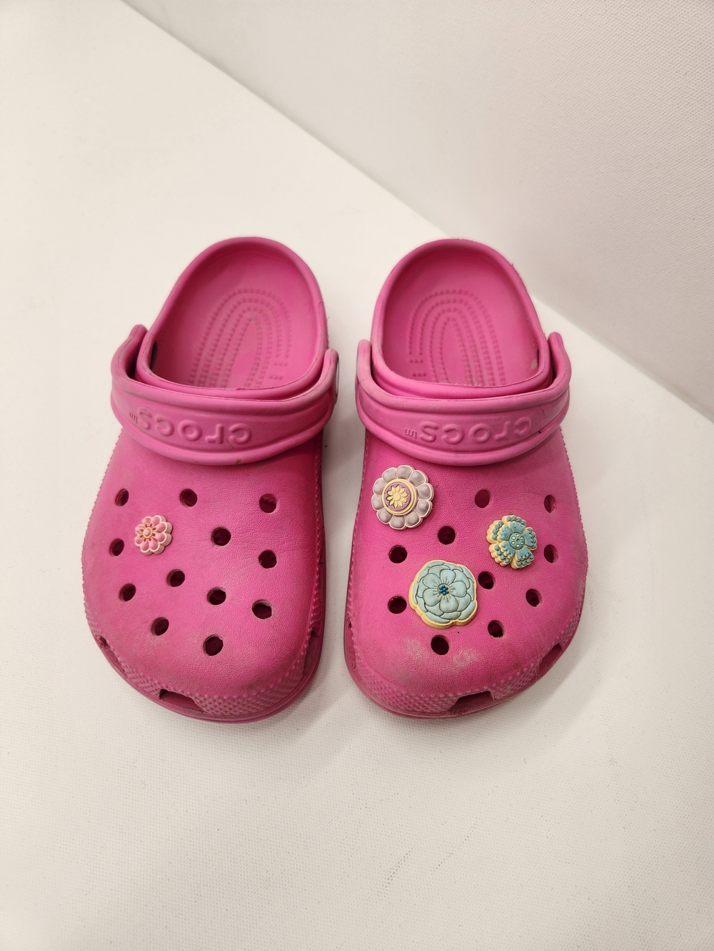 Crocs Classic Clogs Pink Kids J2 Youth 2 Flower Jibbitz Slip On Shoes